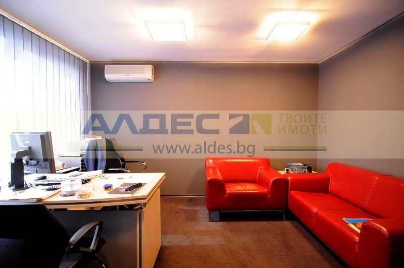 Дава се под наем Офис в София, Борово - 142 кв.м за 1495.83 € - Снимка #2