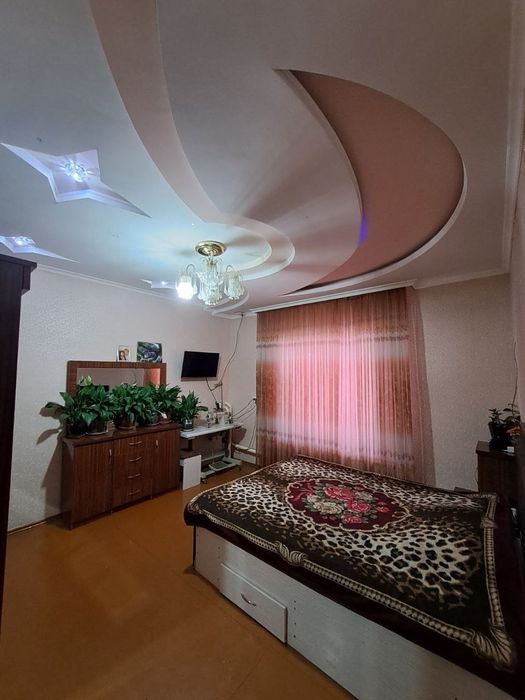 Qibray tumani Arginda Uchsaka sotilladi 180000 srochna sotilladi
