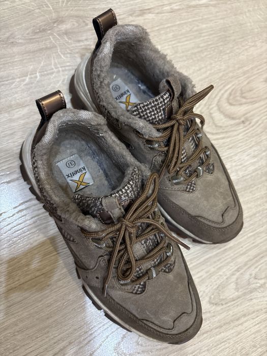 Кроссовки на 37 размер