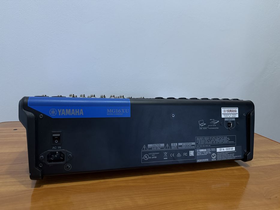 Yamaha MG16XU mixer