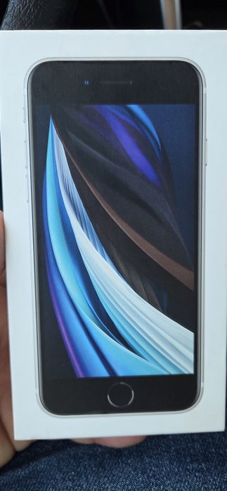Vand IPhone SE 2020 64 gb cutie in stare f buna