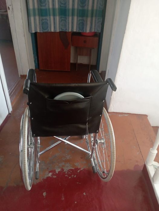 Продам кресло- коляску 3 в 1
(Кресл