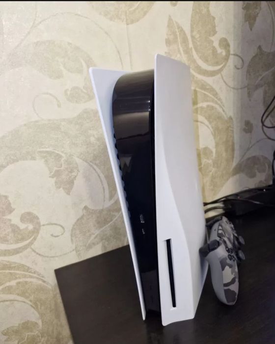 Playstation 5 825