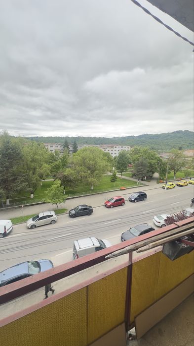 Vand Apartament 4 camere