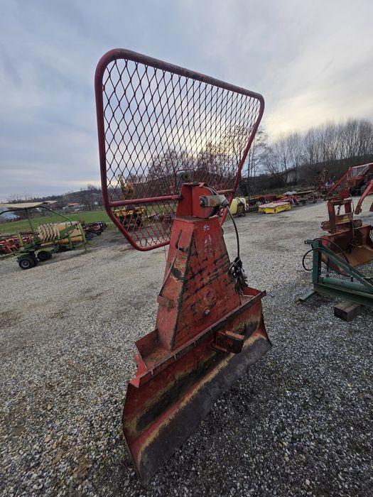 Troliu forestier in tiranti la tractor FARMI 5t cu 80 m cablu