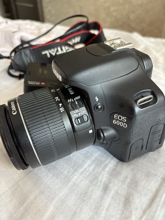 Canon EOS 600D , обьектив 18-55mm