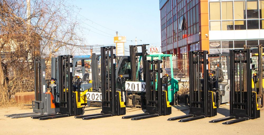 Transpalet electric cu catarg stivuitor electric rate finantare