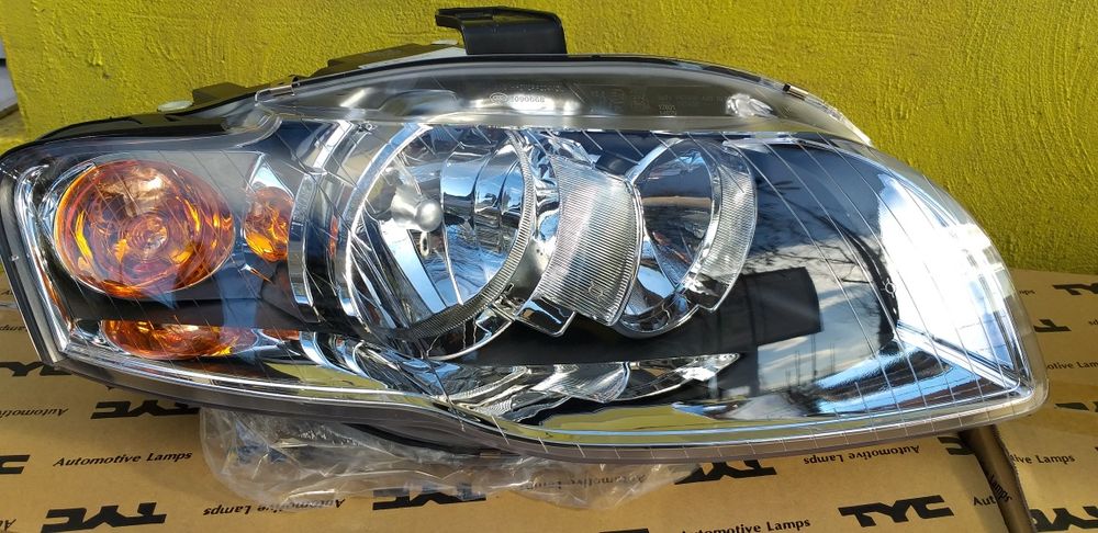Audi A 4 , B 7 фар Ауди А4 фарове нови Н7 + Н7 /04 г.-08 г./
