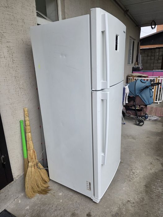 Продам холодильник SAMSUNG,про-во Korea