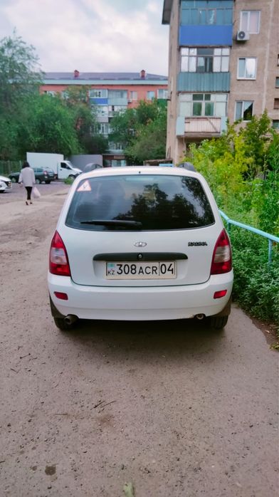 Продам машину лада калина