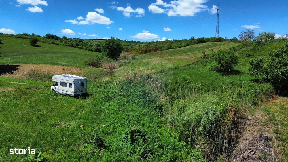 Teren cu panorama superba in Berchezoaia + bonus rulota