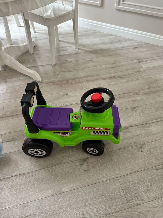 Детский трактор беговел