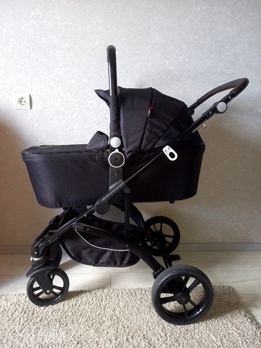 Продам детскую коляску 2в1