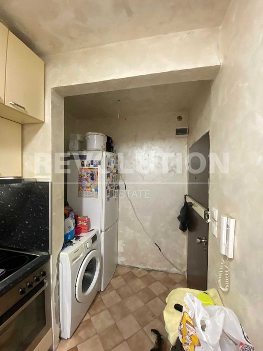 Продава се Едностаен апартамент в София, Разсадника - 46 кв.м за 2087 €/кв.м - Снимка #2