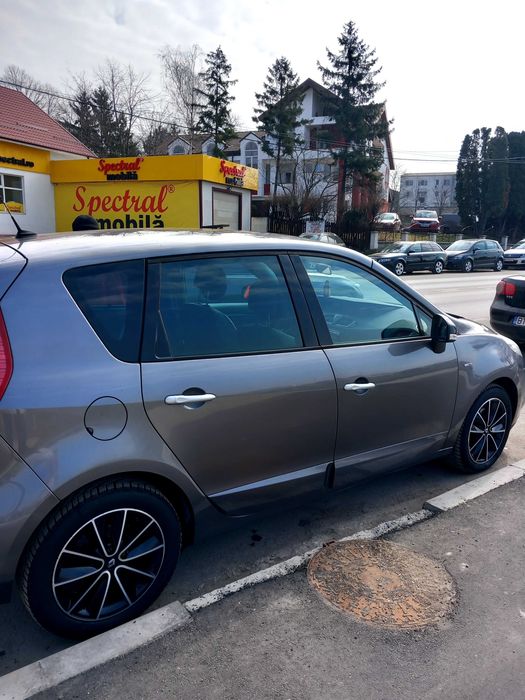 Vând Renault Scenic an 2012