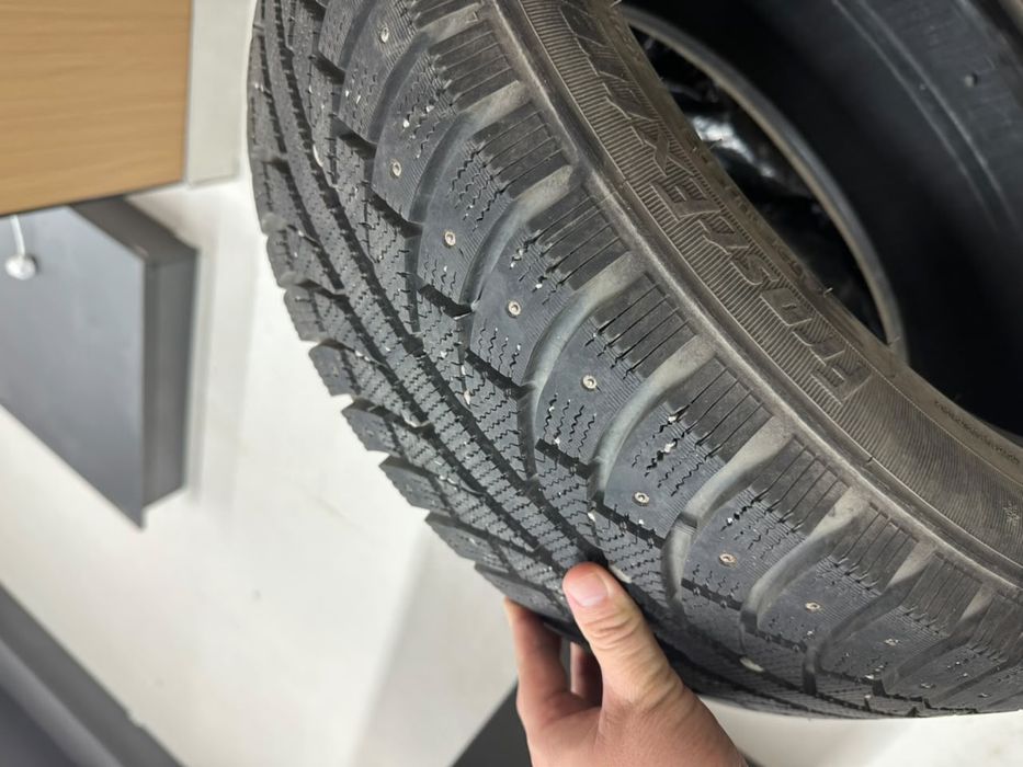Продам зимние резины размером 225/55/18