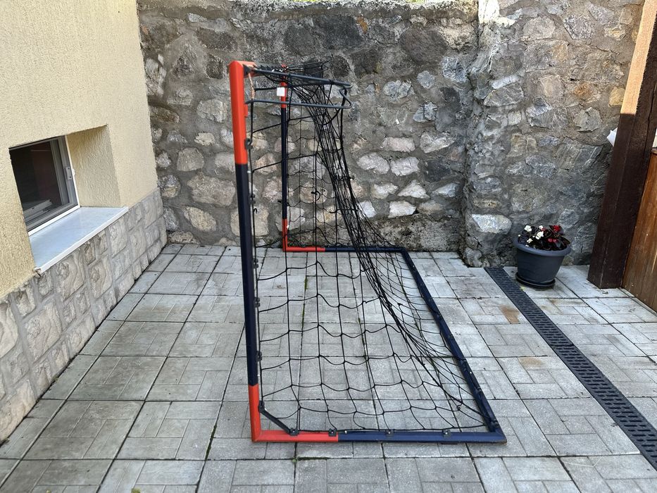 Vand poartă de fotbal copii,stare foarte bună!