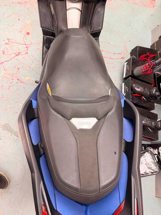Yamaha X MAX 300 2019 -GARANTIE-