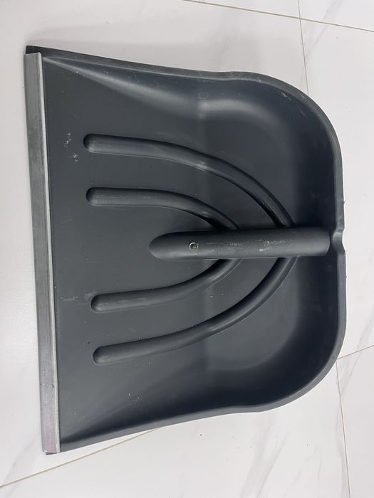 Продам лопату снегоуборочную