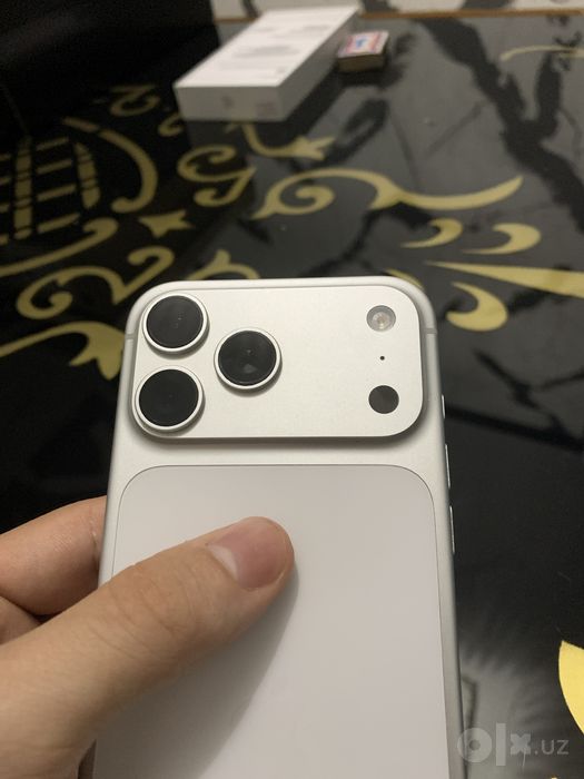 Iphone 17 pro max 100%