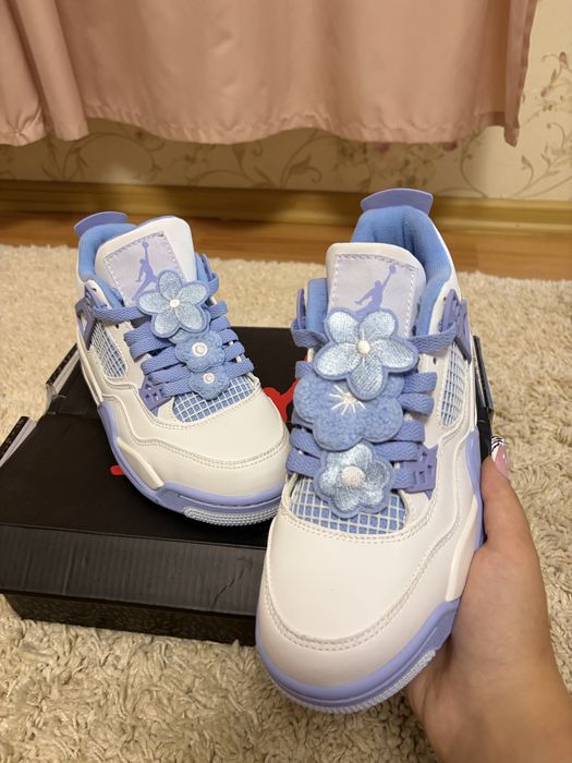 Jordan 4 Retro Forget Me Not