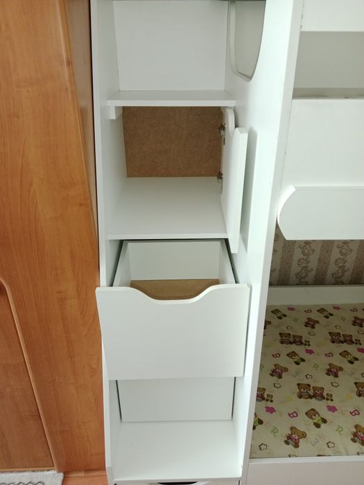Продам детскую двух ярусную кровать