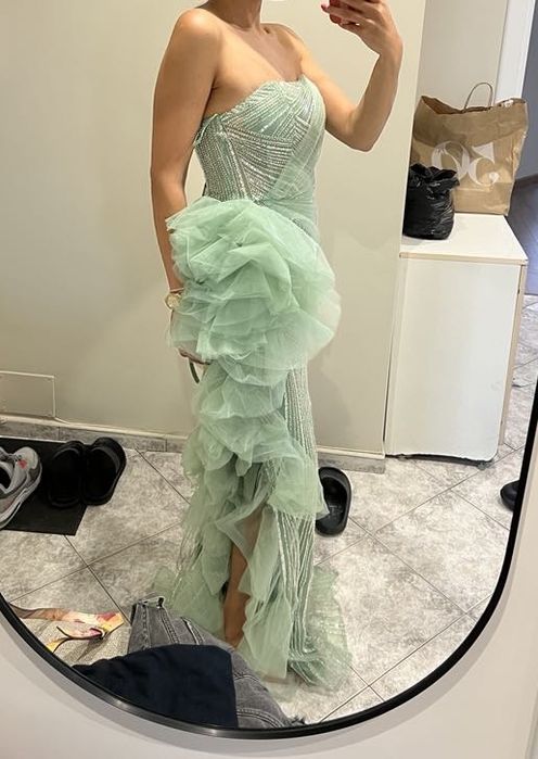 Официална рокля