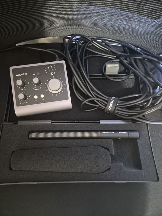 Sennheiser MKH 416 P48 професионален shotgun микрофон
Sennheiser MKH 416 P48 професионален shotgun микрофон