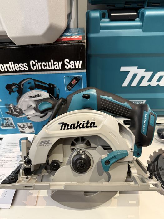 Акумулаторен ръчен циркуляр Makita DHS680Z 18V Brushless