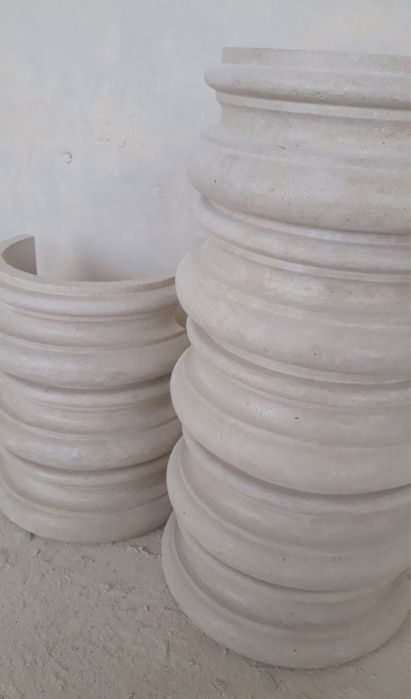 Базы из травертина, Baza travertindan