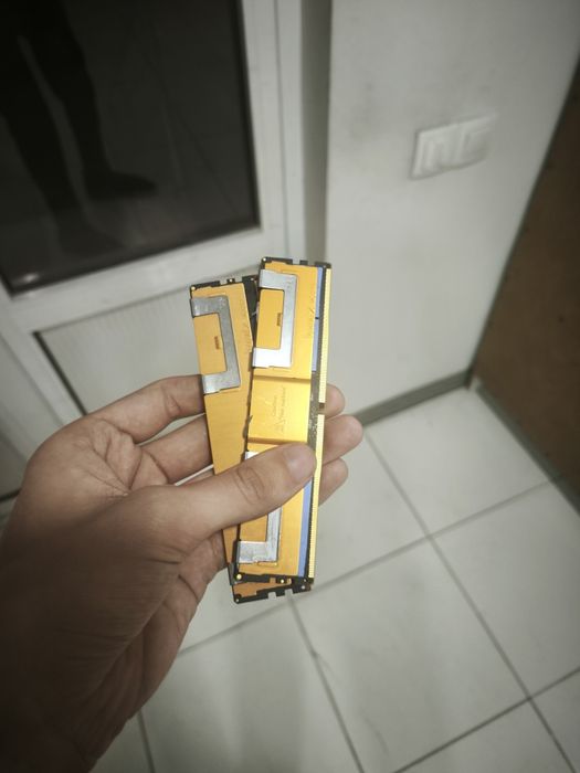 Crucail ddr 5 16gb × 2 ta bor