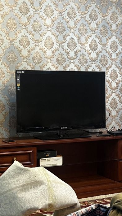 Телевизор SAMSUNG