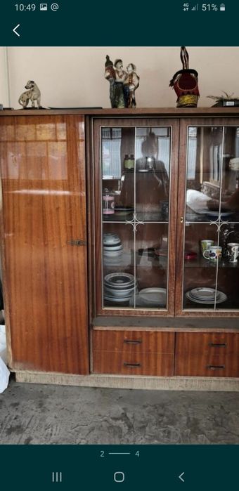 Продаётся старинная стенка " Хельга"