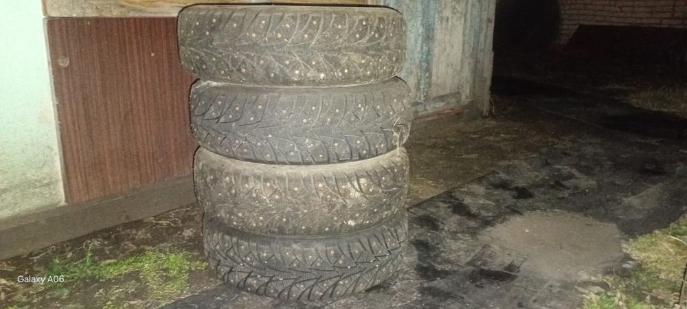 Продам зимнюю резину с дисками