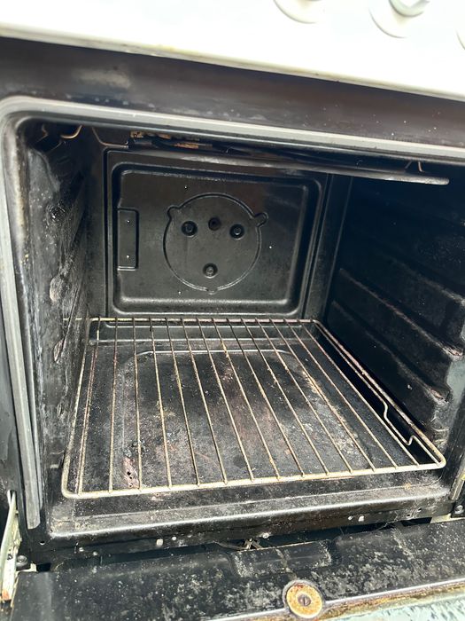 Готварска печка Indesit в добро състояние