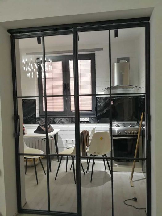 Стеклянные перегородки и двери в стиле Loft на заказ под ключ