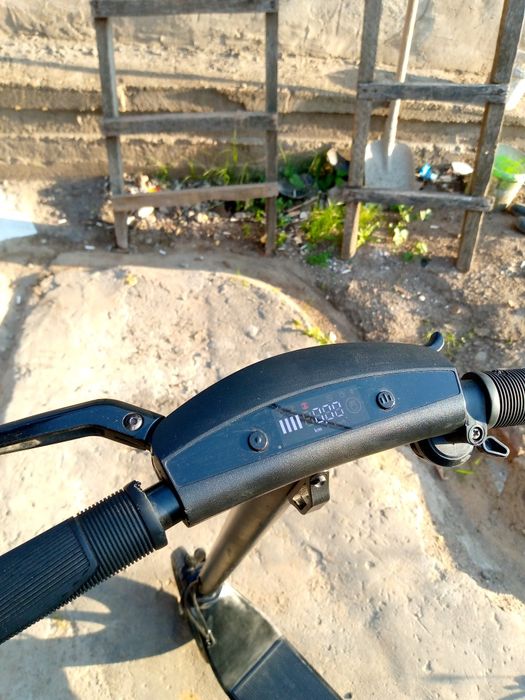 Продам электросамокат