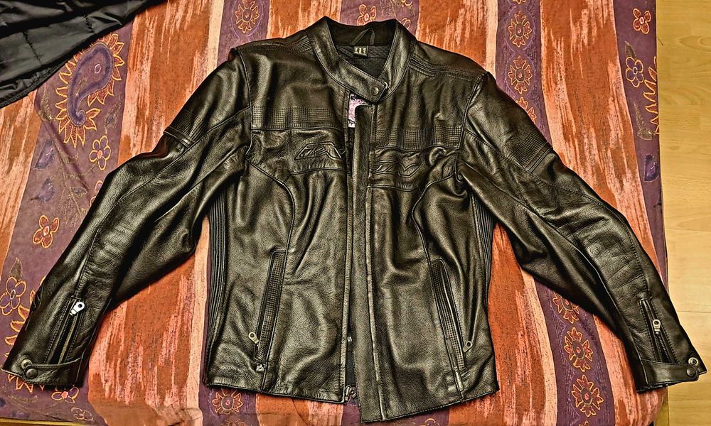 Дамско кожено мото яке IXON, размер L