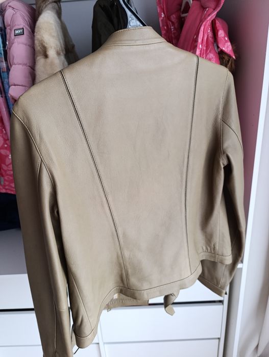 Продам кожаную куртку Massimo Dutti