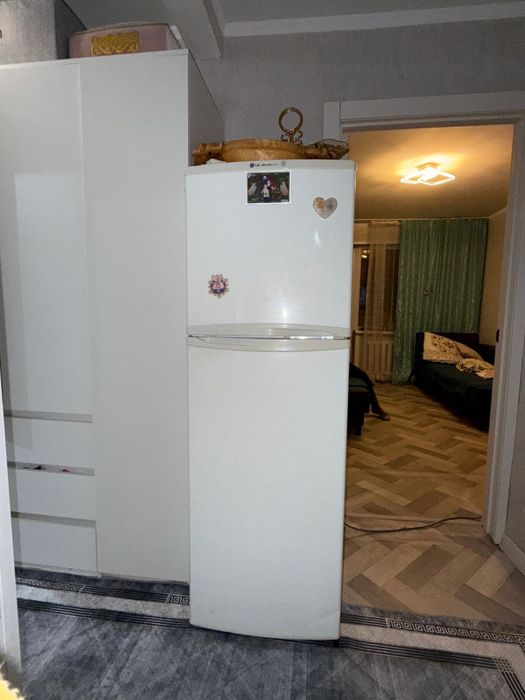 Продам холодильник