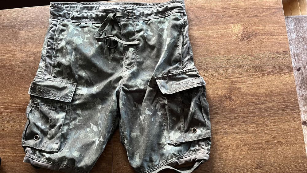 Дънки и шорти за плаж