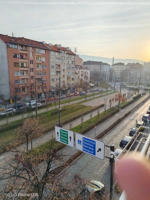 Давам под наем многостаен в София, пл. Руски паметник