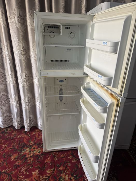 Холодильник LG рабочий