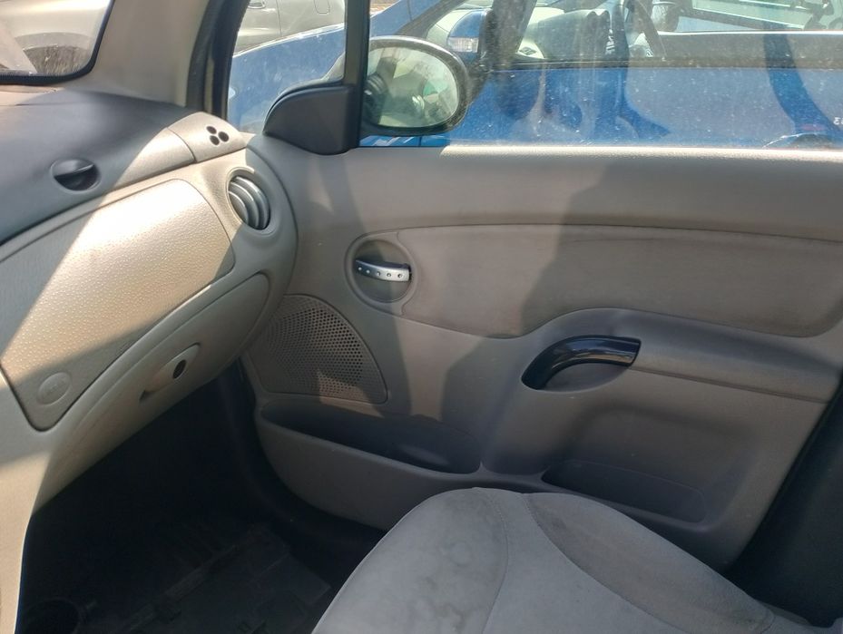 Продавам Citroen c3 1.6 бензин на части . Автоматик