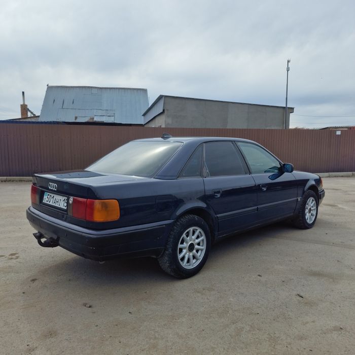 Продам ауди 100 два литра инжектор