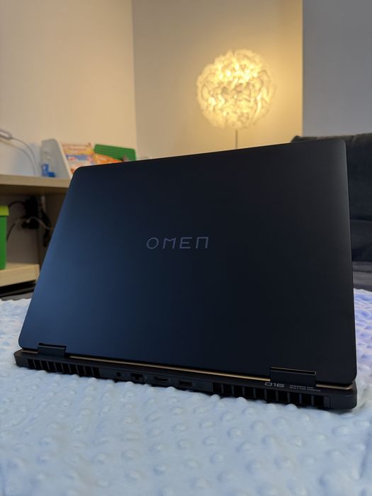 Laptop Gaming HP Omen 16 Ryzen 7 2K 240Hz RTX5060 32GB DDR5