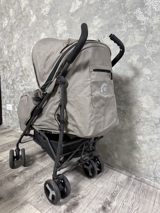 Продаю коляску трость