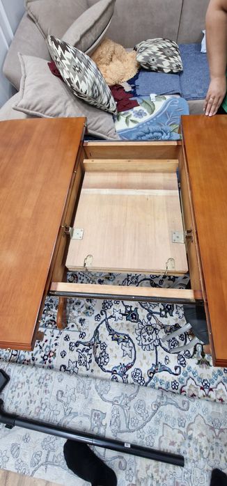 Стол гостевой раздвижной