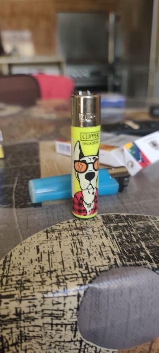 Колекция от 37 оригинални запалки Clipper + подарък дисплей (поставка)