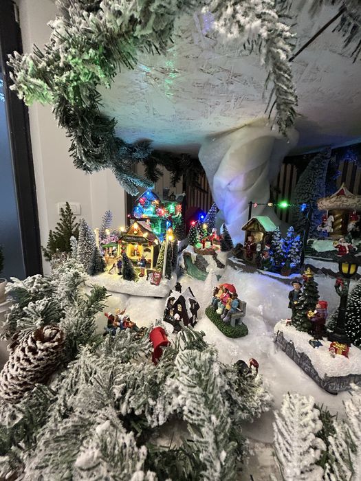 Confectionam brazi de craciun din mdf